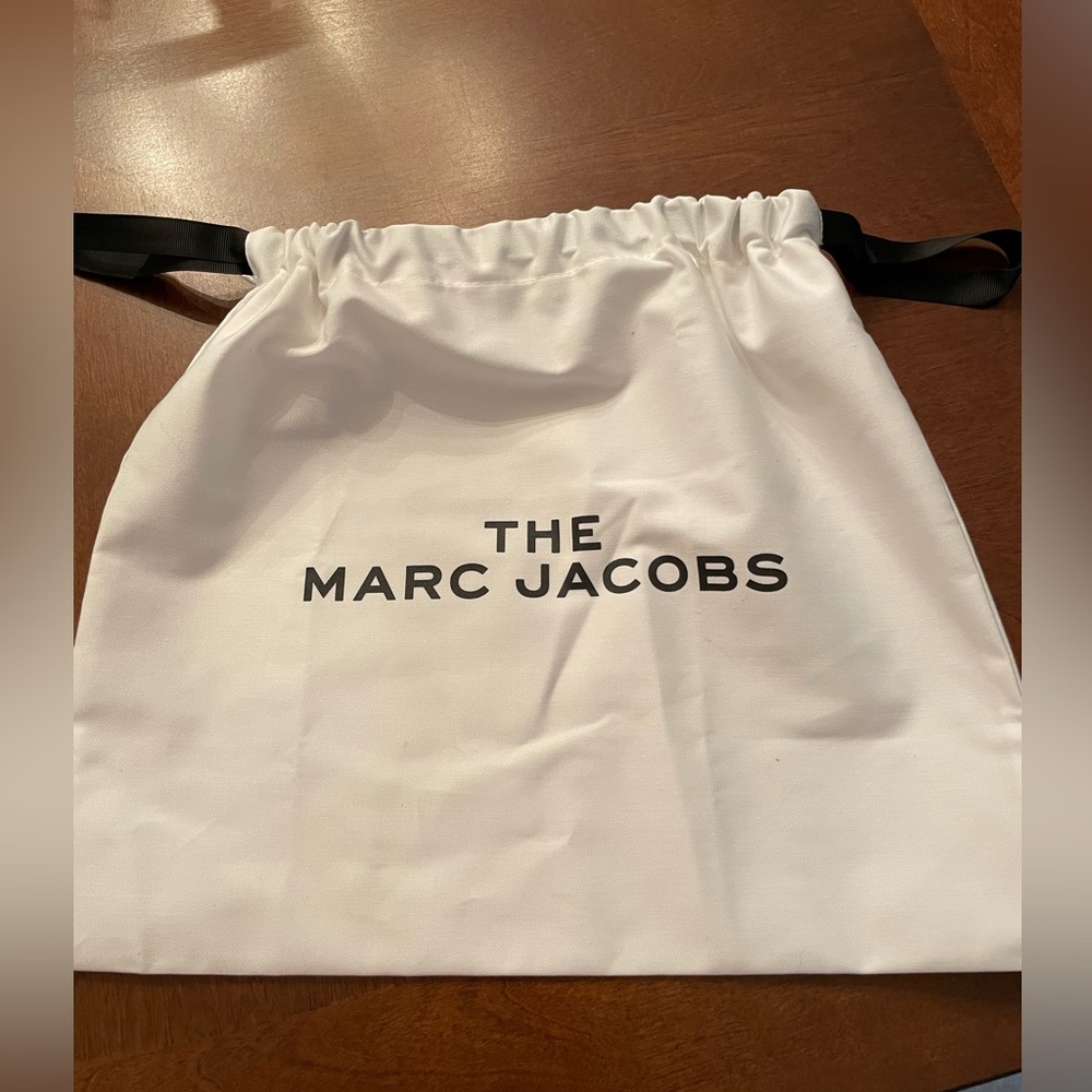 Heavy cloth gift bag for the marc jacobs purse